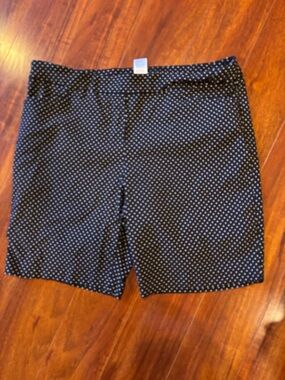 Time and Tru Black Polka Dot Women’s Shorts